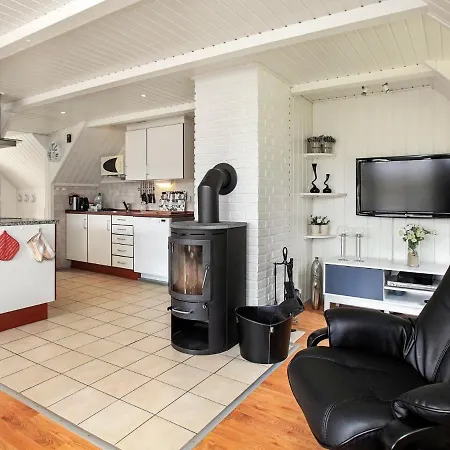 Three-bedroom Holiday In 86 Dom wakacyjny