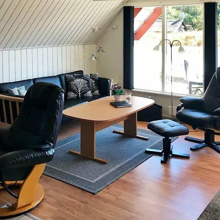 Three-bedroom Holiday In 86 Blåvand